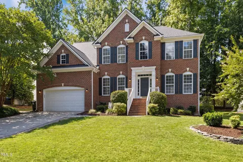 2425 Castleburg Dr, Apex, NC 27523