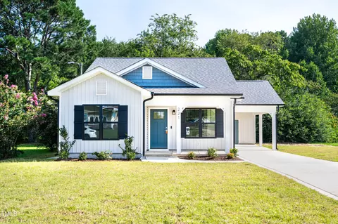 221 E Moon Cir, Dunn, NC 28334