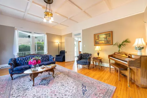 Living - 507 E Second St, Clayton, NC 27520 photo 2 of 3