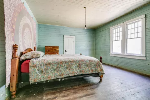 Bedroom - 558 B Teague Rd, Staley, NC 27355 photo 5 of 9