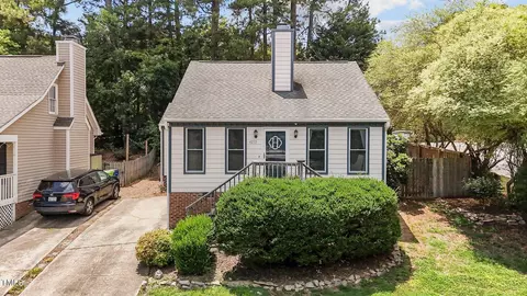 4233 Timberwood Dr, Raleigh, NC 27612