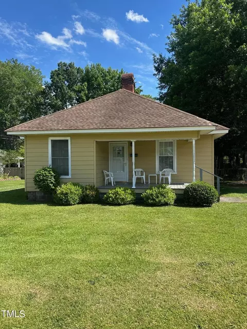 105 E St, Erwin, NC 28339