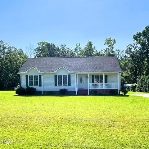 142 Mccoy Dr, Smithfield, NC 27577