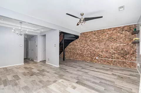 220 Elizabeth St #F-4, Chapel Hill, NC 27514