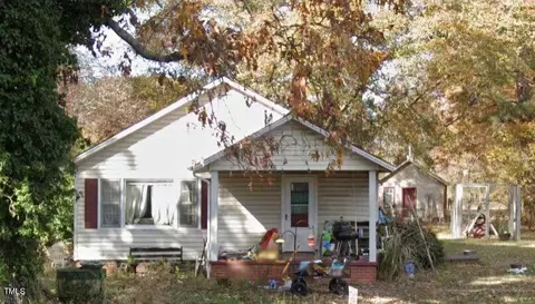 501 B H Parrish Rd, Benson, NC 27504