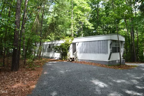 2587 Cedar Ln, Oxford, NC 27565