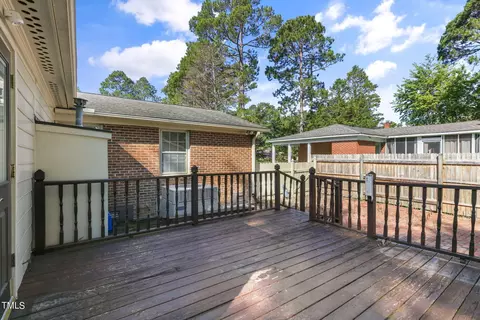 Exterior - 113 E Stevens St, Smithfield, NC 27577 photo 8 of 13