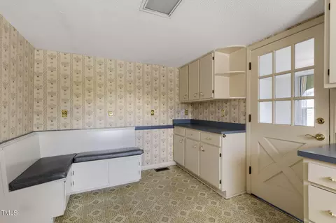 Kitchen - 113 E Stevens St, Smithfield, NC 27577 photo 3 of 7
