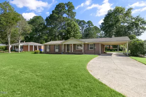 Exterior - 113 E Stevens St, Smithfield, NC 27577 photo 2 of 13