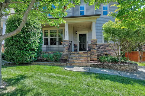813 Pirouette Ct, Raleigh, NC 27606