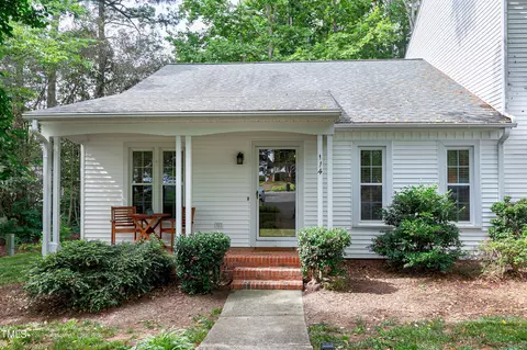 114 Greenmont Ln, Cary, NC 27511