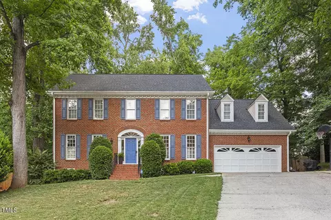 104 Hollycliff Ln, Cary, NC 27518