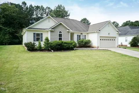2523 Buckingham Dr, Sanford, NC 27330