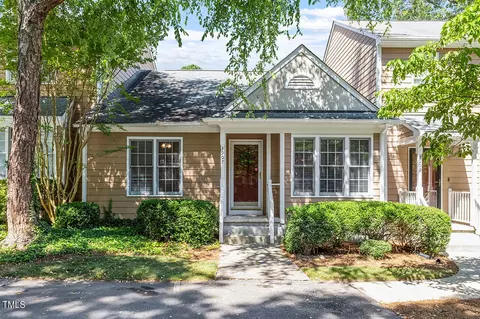 3907 Rim Ct, Raleigh, NC 27616