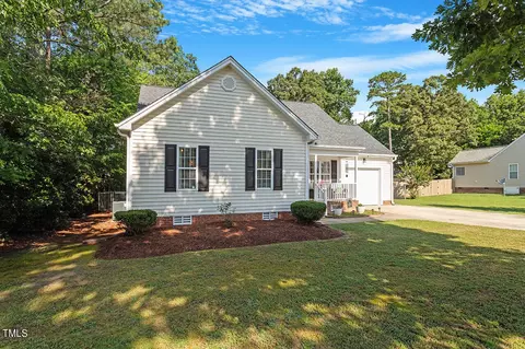 2001 Eagle View Dr, Wendell, NC 27591 photo 2