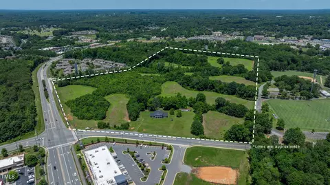 3849 Rural Retreat Rd, Burlington, NC 27215