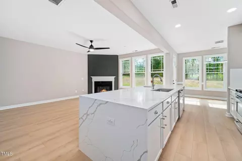 3213 Sunbright Ln, Raleigh, NC 27610