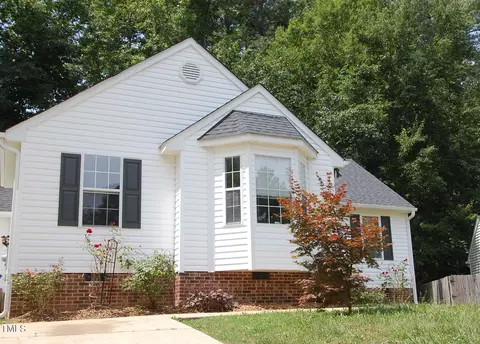 7500 Solumbra Ct, Raleigh, NC 27616
