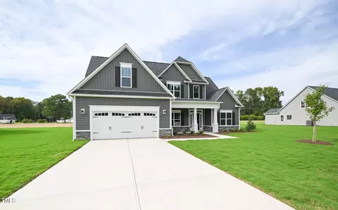 100 Abingdon Farms Dr, Selma, NC 27576