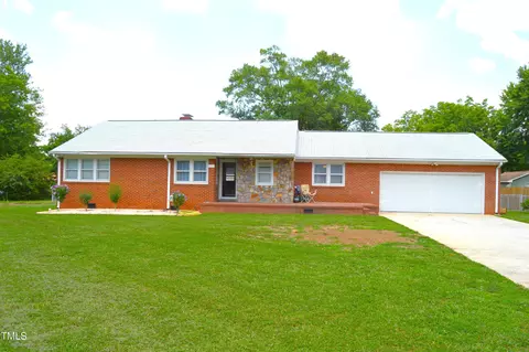 210 Courtland Dr, Elon, NC 27244