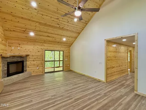 Living - 13 Copper Fox Cor, Murphy, NC 28906 photo 1 of 1