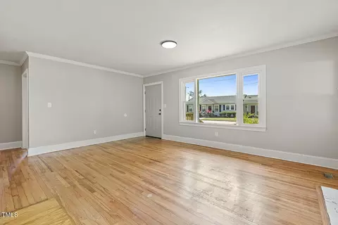 Living - 701 E Hill St, Benson, NC 27504 photo 4 of 6