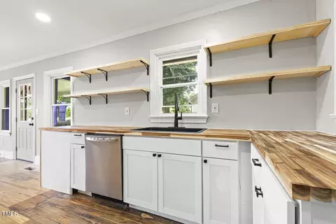Kitchen - 701 E Hill St, Benson, NC 27504 photo 5 of 5