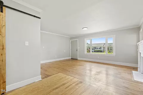Living - 701 E Hill St, Benson, NC 27504 photo 5 of 6
