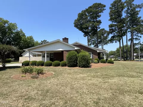 Exterior - 107 E D St, Erwin, NC 28339 photo 3 of 14