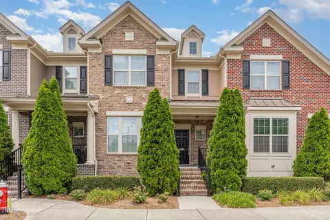 1045 Valleystone Dr, Cary, NC 27519