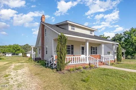 Exterior - 204 S 17th St, Erwin, NC 28339 photo 3 of 7