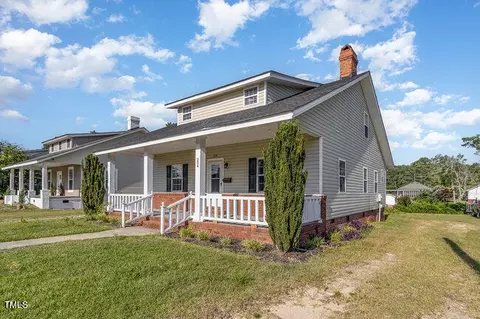 Exterior - 204 S 17th St, Erwin, NC 28339 photo 2 of 7