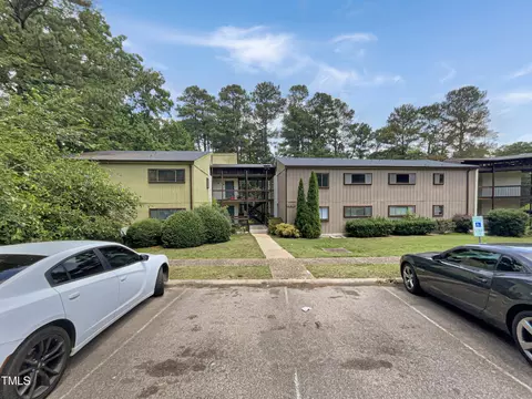 5146 Flint Ridge Pl, Raleigh, NC 27609