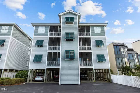 101 Salter Path Rd #202 A, Pine Knoll Shores, NC 28512