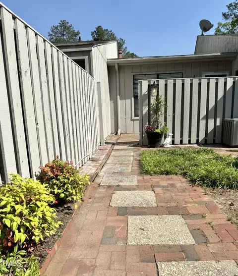 122 Mallard Cv # B, Vass, NC 28394