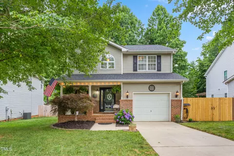 1136 Fieldstone Dr, Mebane, NC 27302