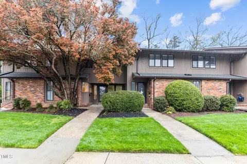 702 Oak Tree Dr, Chapel Hill, NC 27517