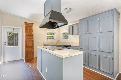 8333 S Creek Rd, Willow Spring, NC 27592 photo 7
