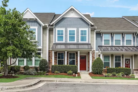 932 Ambergate Sta, Apex, NC 27502
