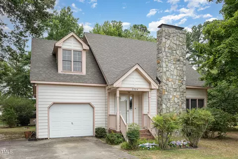 3304 Starboard Ct, Wake Forest, NC 27587