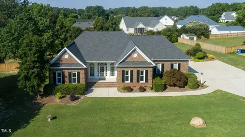 202 Kellygreen Ct, Rolesville, NC 27571