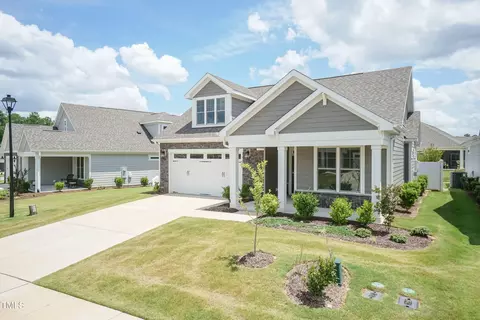 649 Bramble Ln, Clayton, NC 27527