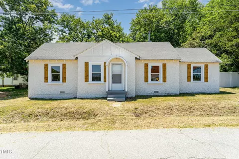 145 Parkway Dr, Yanceyville, NC 27379