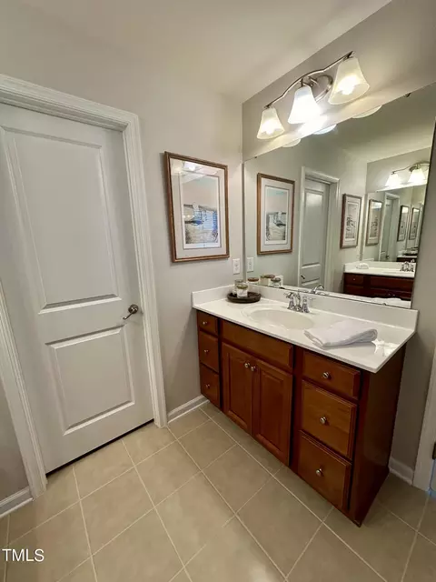 Bath - 1325 Endgame Ct, Wake Forest, NC 27587 photo 2 of 5