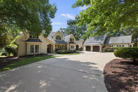 6712 Foxfire Pl, Raleigh, NC 27615