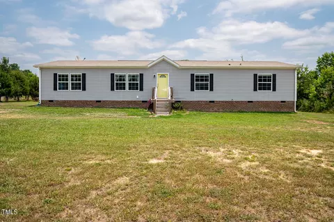 2825 Cornfield Ct, Snow Camp, NC 27349
