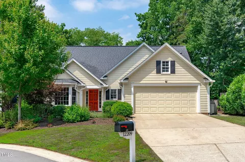 12209 Harcourt Dr, Raleigh, NC 27613