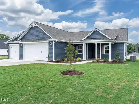 94 Cedarbrook Dr, Benson, NC 27504