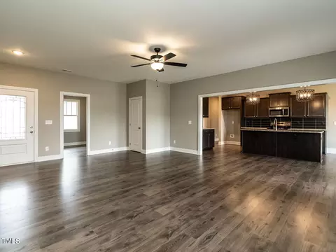 94 Cedarbrook Dr, Benson, NC 27504 photo 9