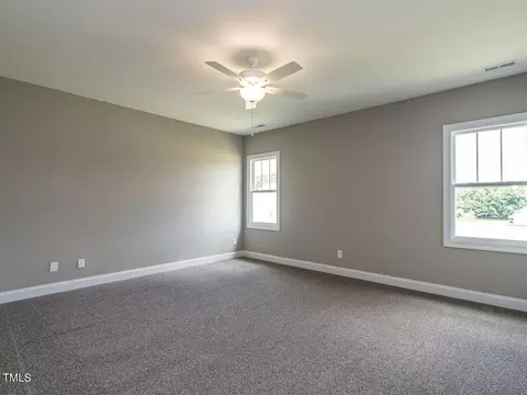 94 Cedarbrook Dr, Benson, NC 27504 photo 17